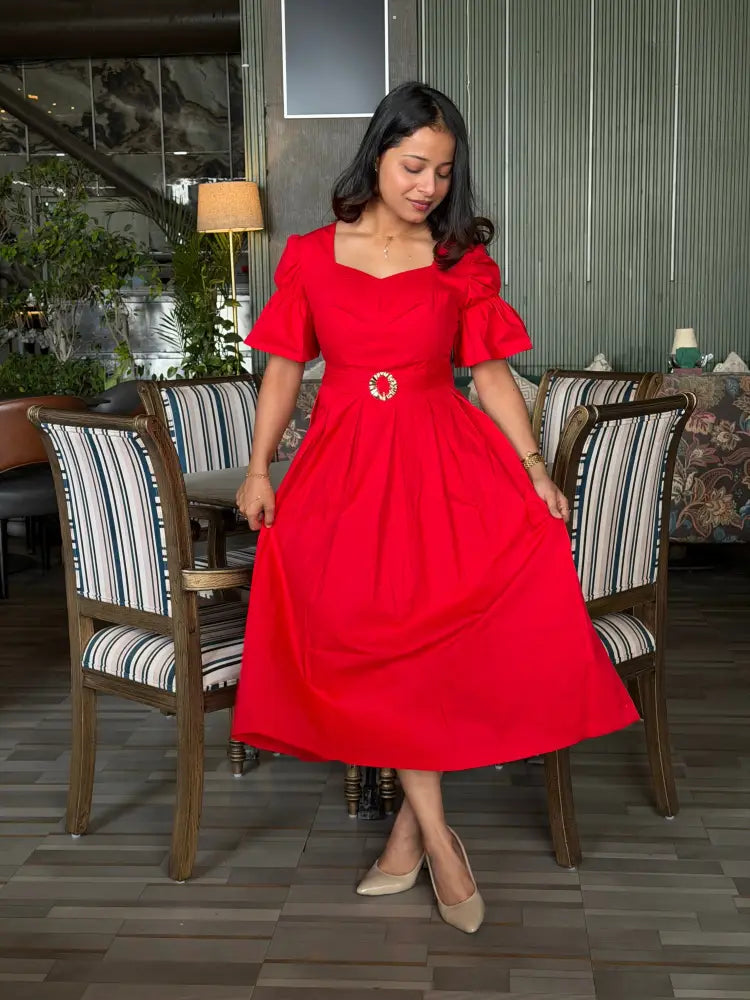 Red Lily Box Pleated Midi dress - Clothing