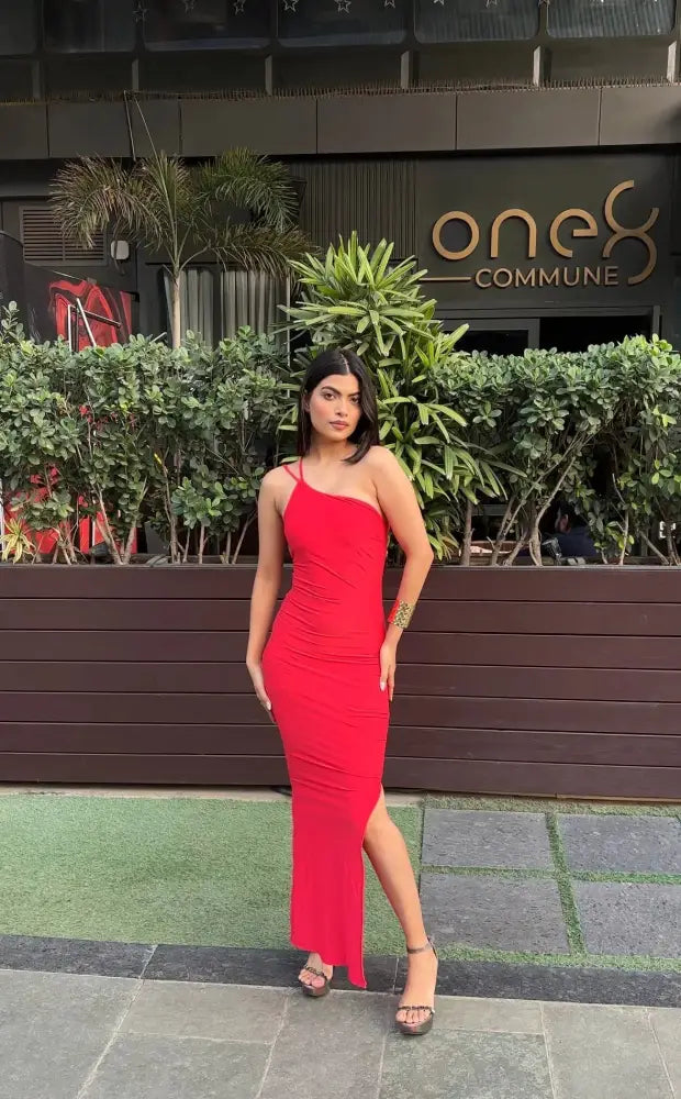 Ruby Scarlet Bodycon Dress. - Clothing