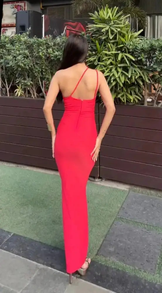 Ruby Scarlet Bodycon Dress. - Clothing