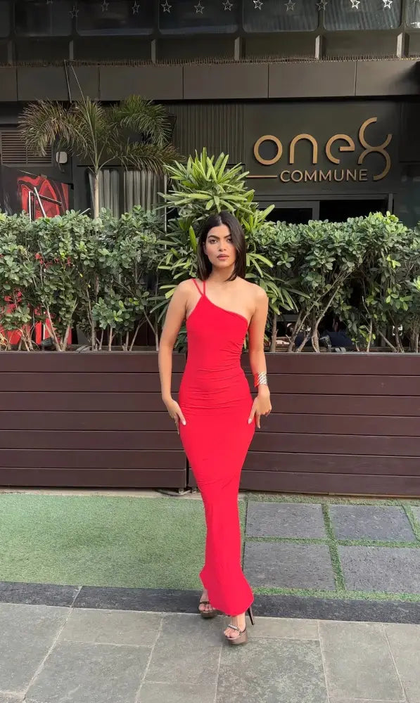 Ruby Scarlet Bodycon Dress. - Clothing